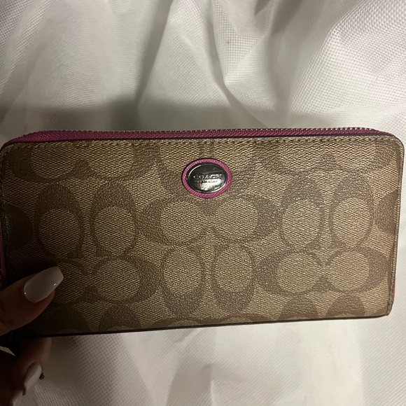 Coach wallet for sale - Picture 1 of 3